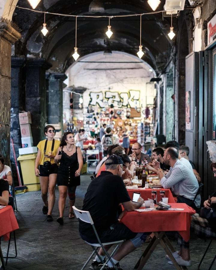 Frizzi & Lazzi House Lejlighed Napoli Eksteriør billede
